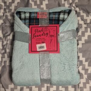 NWT Pink Laundry Ladies Pajama Set - Light Blue and Plaid